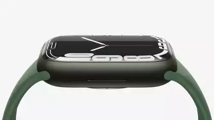 Does the tougher and larger screen of Apple Watch Series 7 matter